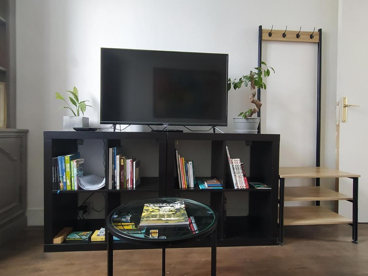 Le Nid Normand Avec Terrasse - Stationnement Facile Et Gratuit - 5 Min Seine Apartment Deville-les-Rouen Exterior photo